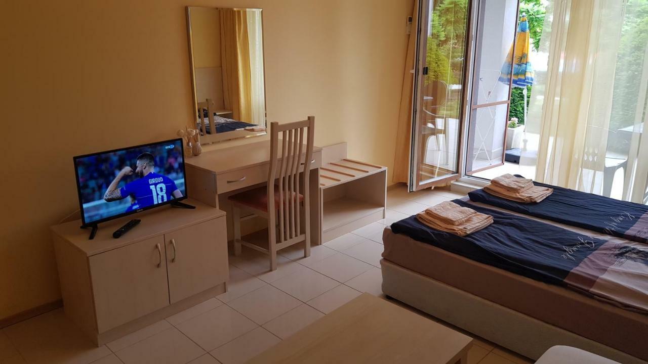 Harmony Hills Kolevi Apartments Rogachevo Buitenkant foto