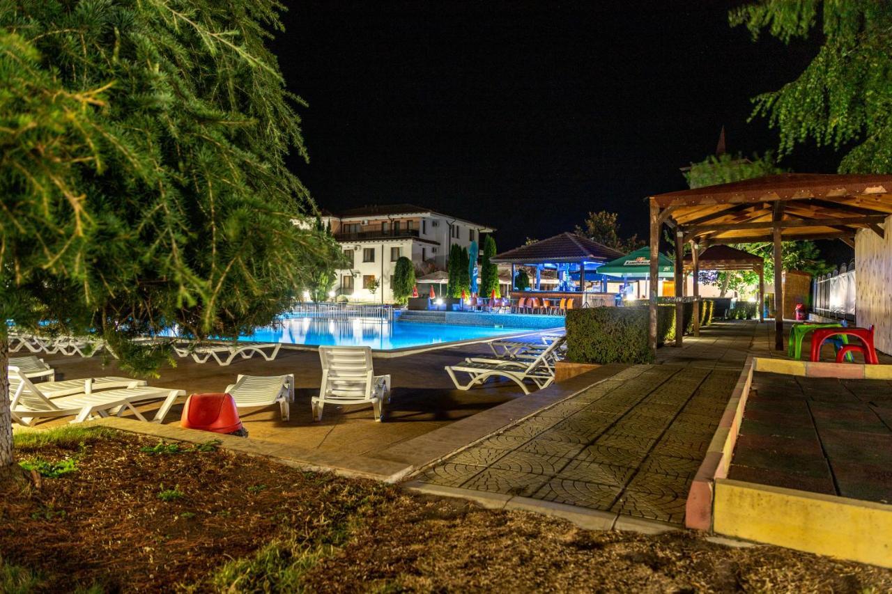 Harmony Hills Kolevi Apartments Rogachevo Buitenkant foto